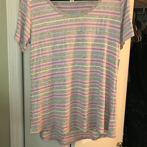 LulaRoe medium classic Tee. NWT